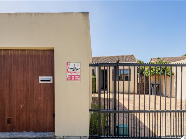 2 Bedroom House 2 Bedroom House