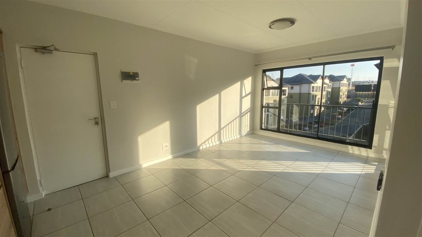 1 Bed Apartment in Waterfall Estate photo number 9