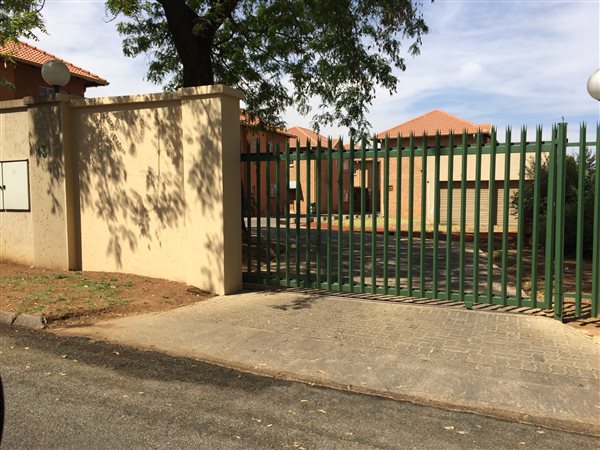 2 Bedroom Flat 2 Bedroom Flat