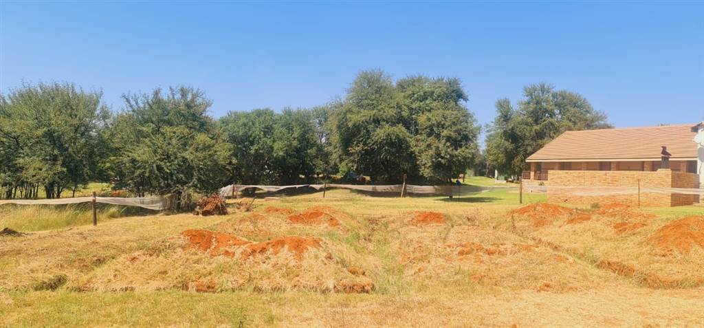1023 m² Land available in Buffelspoort photo number 5