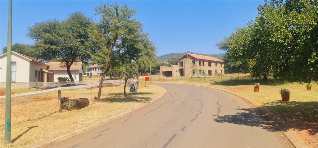 1023 m² Land available in Buffelspoort photo number 10
