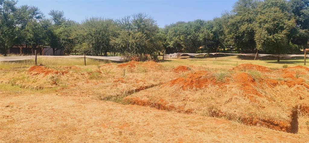 1023 m² Land available in Buffelspoort photo number 4