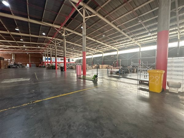 1 500  m² Industrial space