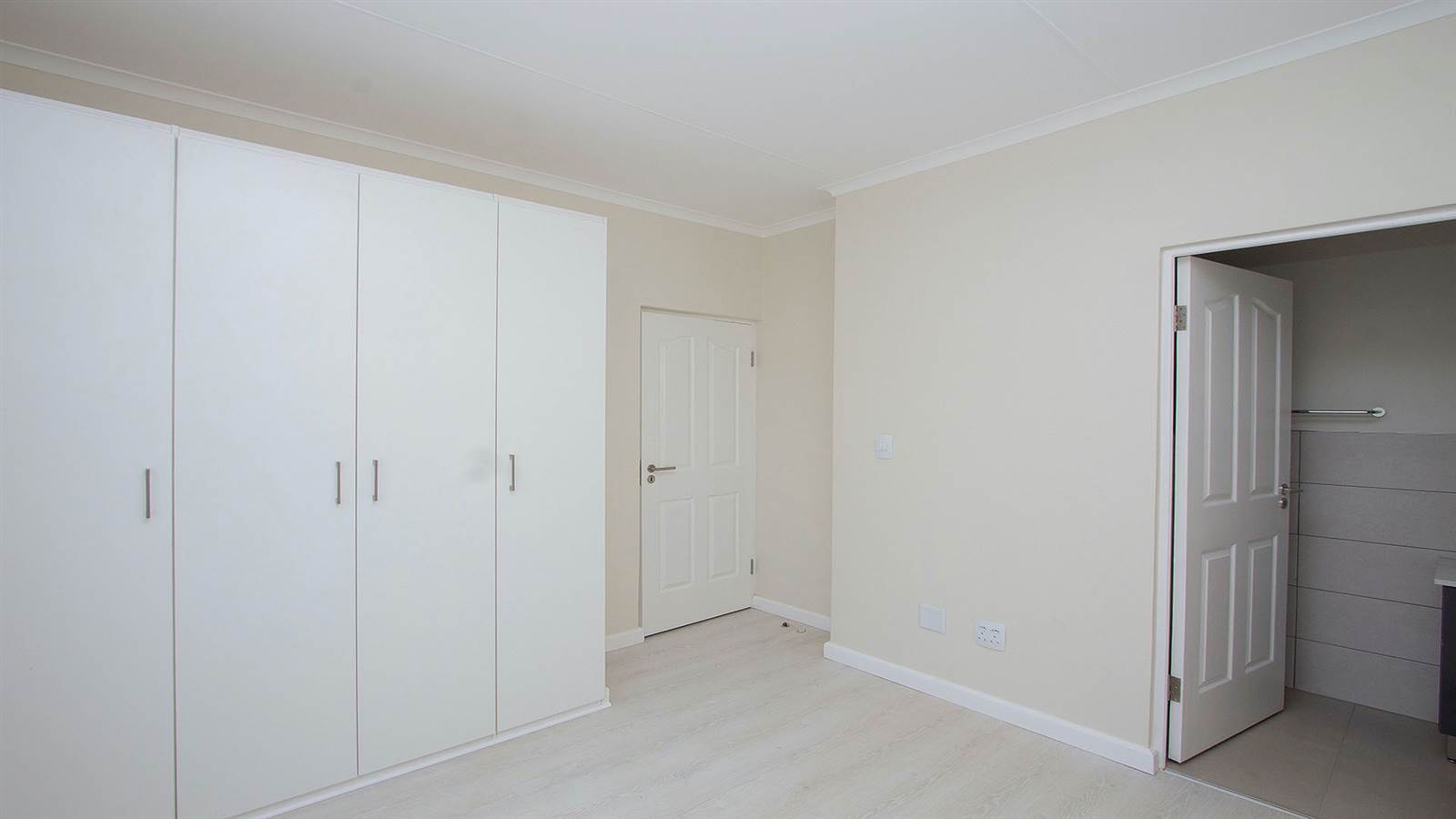 2 Bed Apartment in Brentwood Park photo number 3