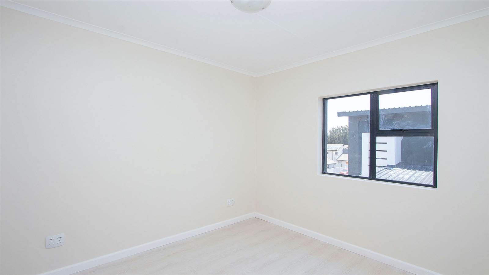 2 Bed Apartment in Brentwood Park photo number 23