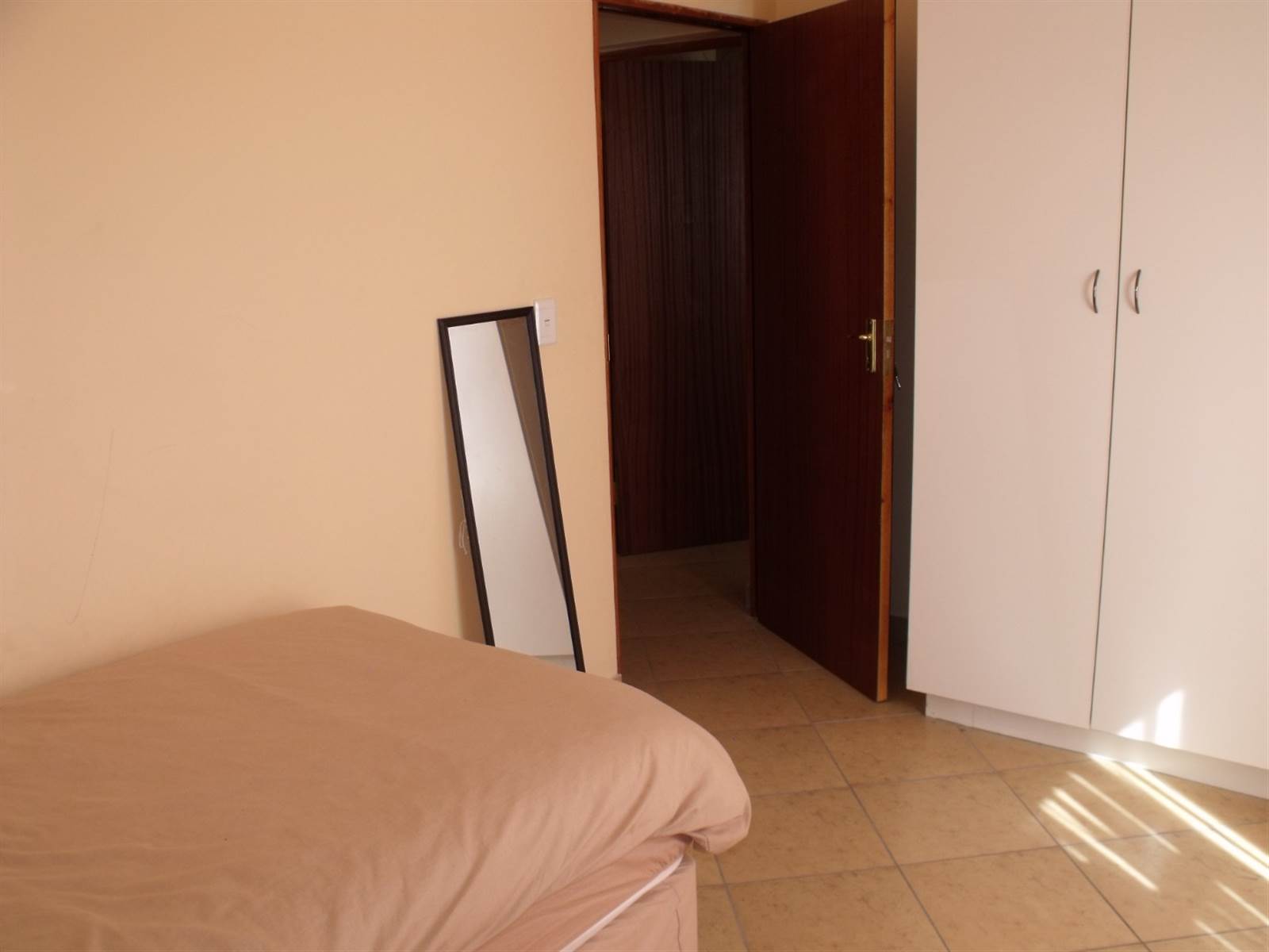 3 Bed Apartment in Lephalale (Ellisras) photo number 8