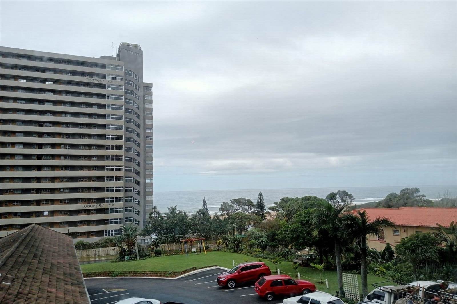 3 Bed Apartment in Doonside photo number 1