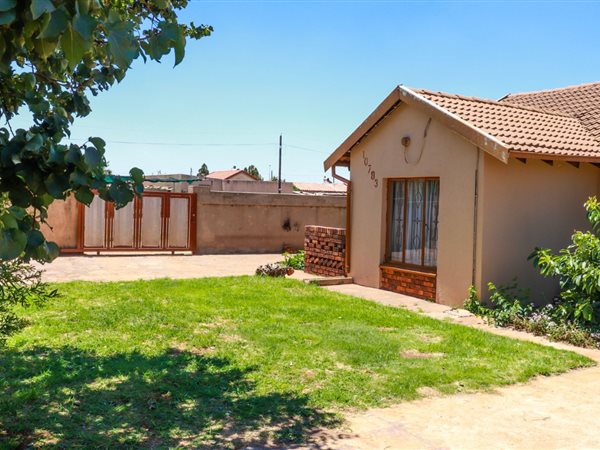 2 Bedroom House 2 Bedroom House