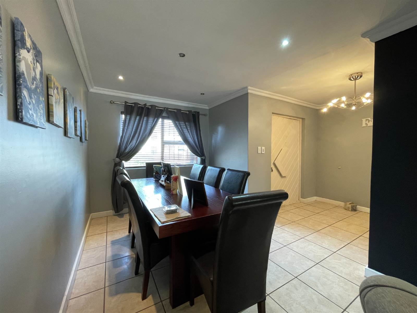 4 Bed House in Malmesbury photo number 5