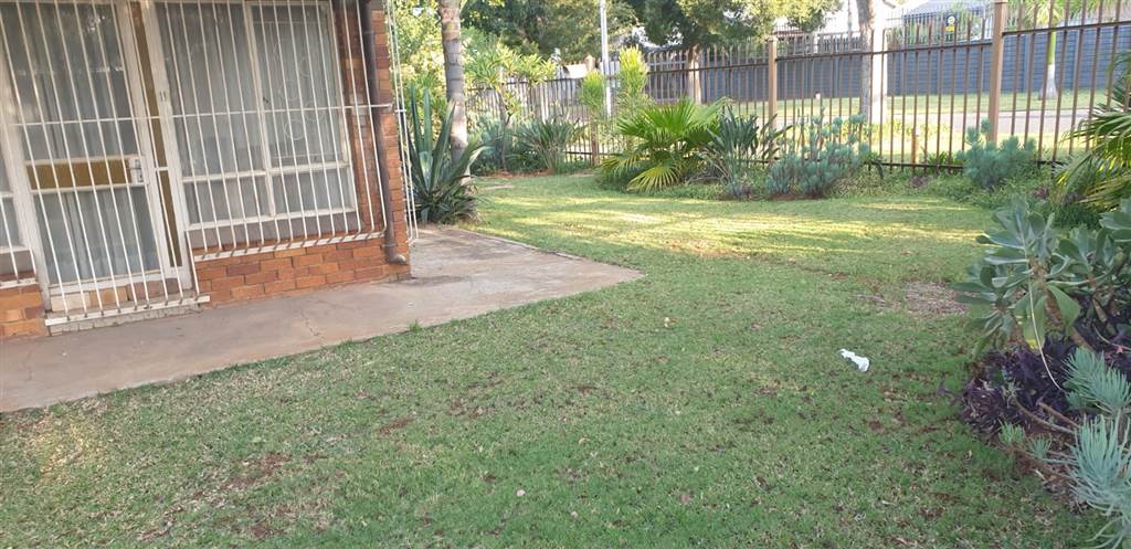 4 Bed House in Pretoria Gardens photo number 29