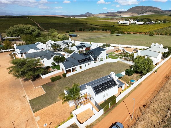 590 m² Land