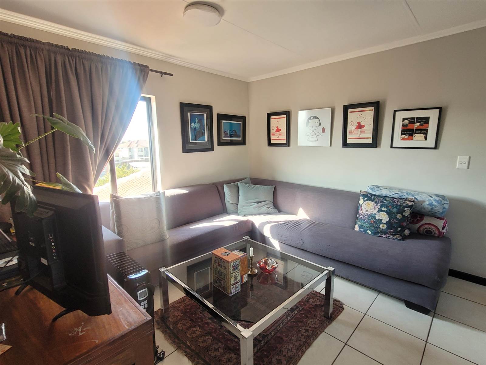 3 Bed Penthouse in Greenstone Hill photo number 3