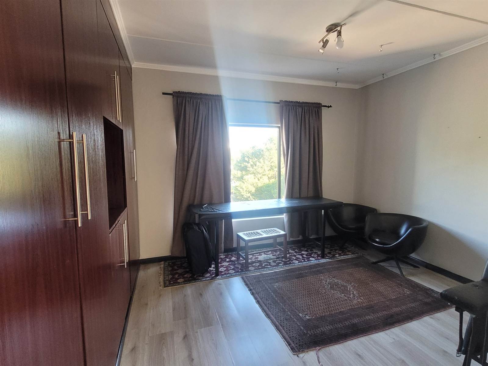 3 Bed Penthouse in Greenstone Hill photo number 11