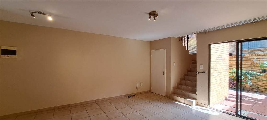 2 Bed Townhouse in Florentia photo number 11