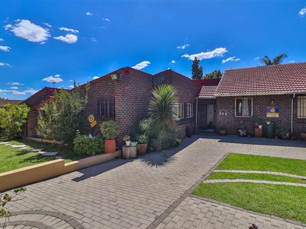 3 Bed House in Wendywood
