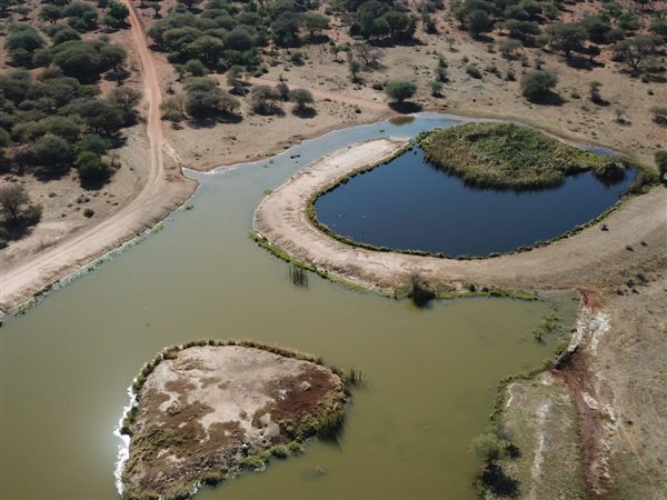 780 ha Farm