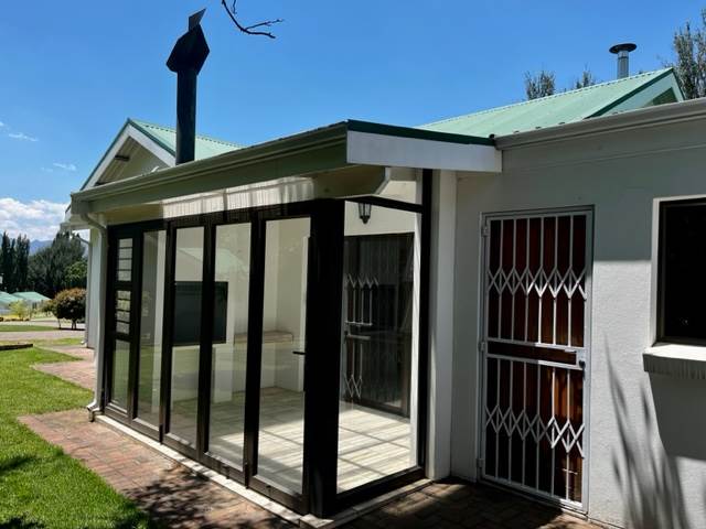 2 Bed Townhouse in Clarens photo number 14