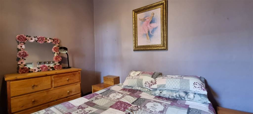 3 Bed House in Oudtshoorn photo number 9