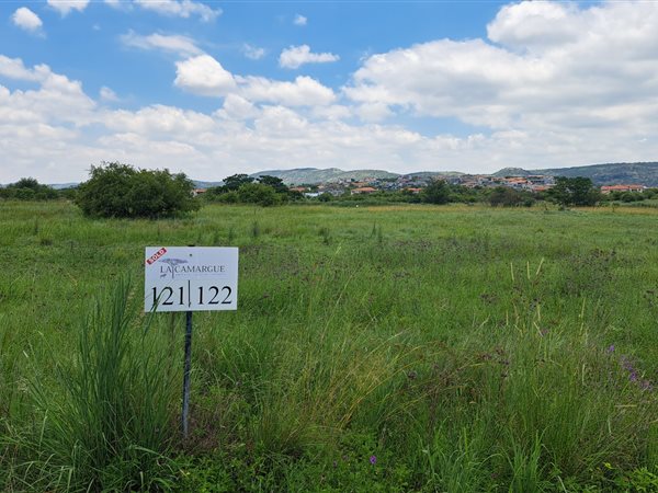 1252 m² Land available in Melodie