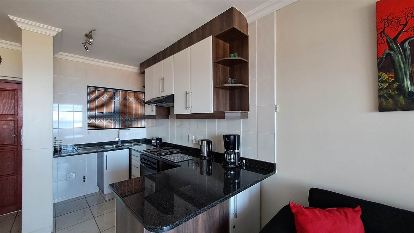 2 Bed Apartment in Manaba photo number 5
