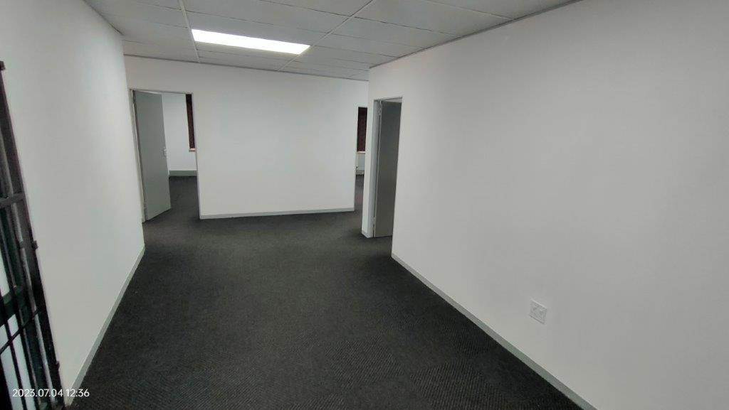 185  m² Commercial space in Waterfall Estate photo number 7