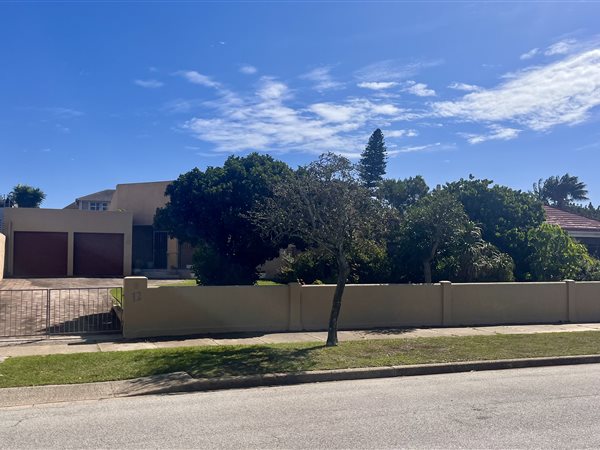 3 Bedroom House 3 Bedroom House