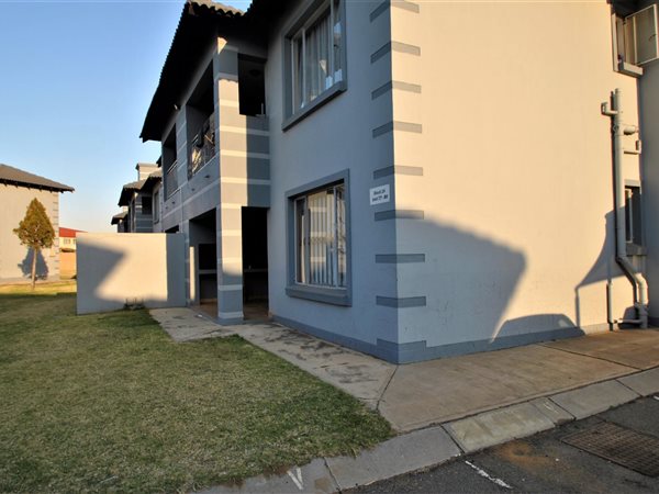 2 Bed Apartment in Crystal Park