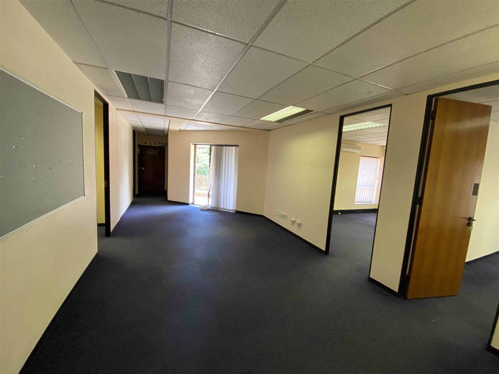 354  m² Commercial space in Morningside photo number 22