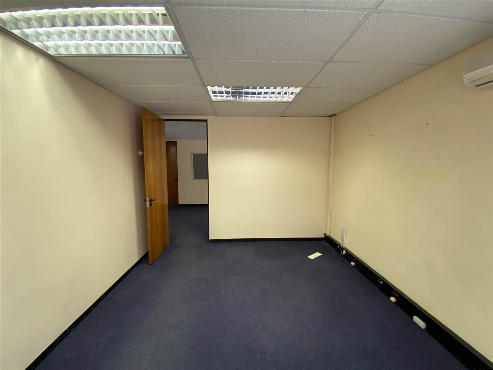 354  m² Commercial space in Morningside photo number 24