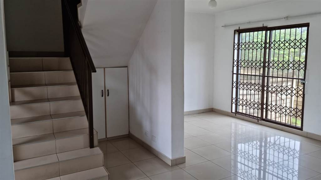 3 Bed Duplex in Tongaat Central photo number 6