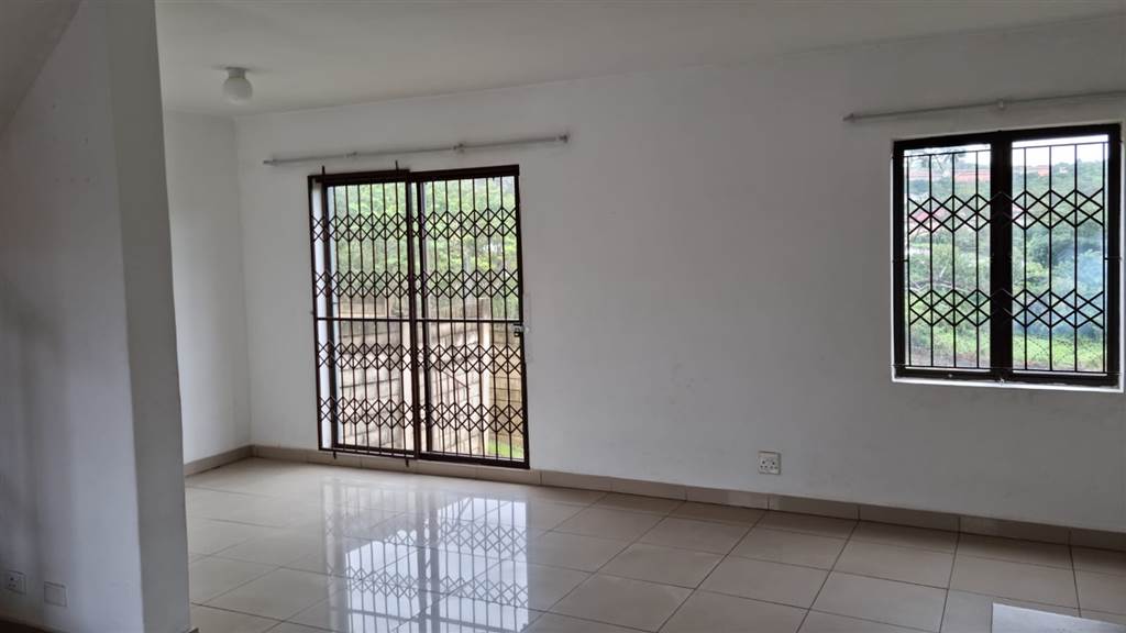 3 Bed Duplex in Tongaat Central photo number 1