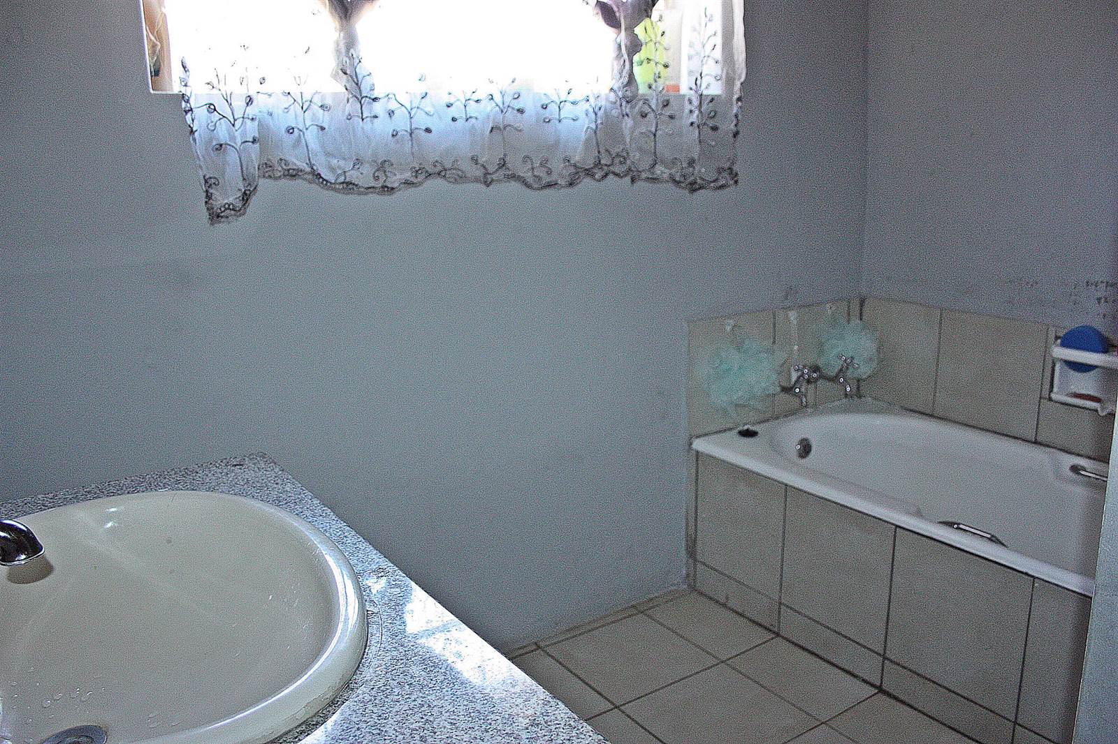 3 Bed House in Lydenburg photo number 12