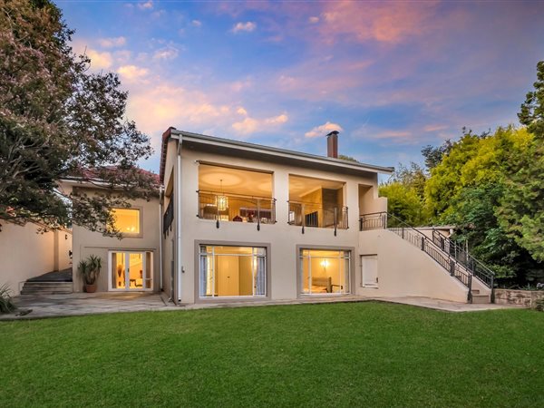 4 Bedroom House 4 Bedroom House