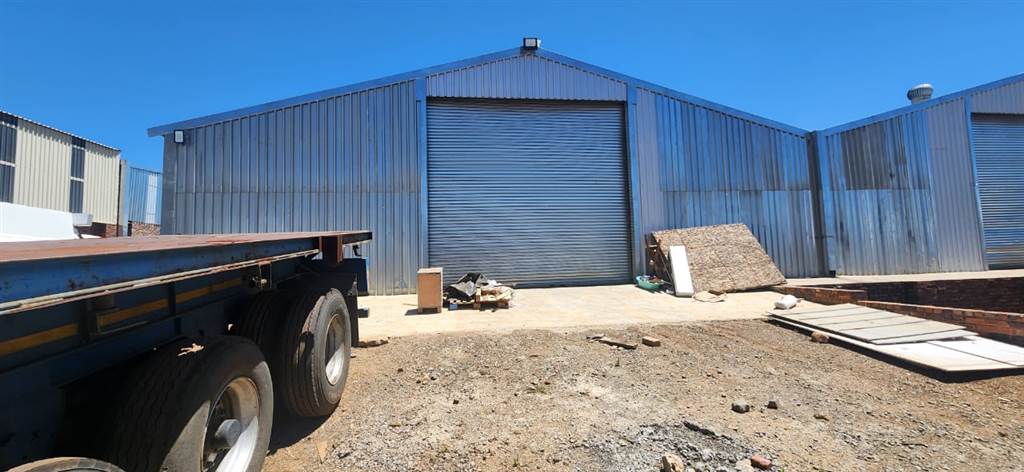 450  m² Industrial space in Pomona photo number 2