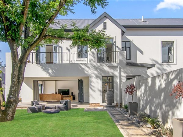 3 Bed Townhouse in Bryanston