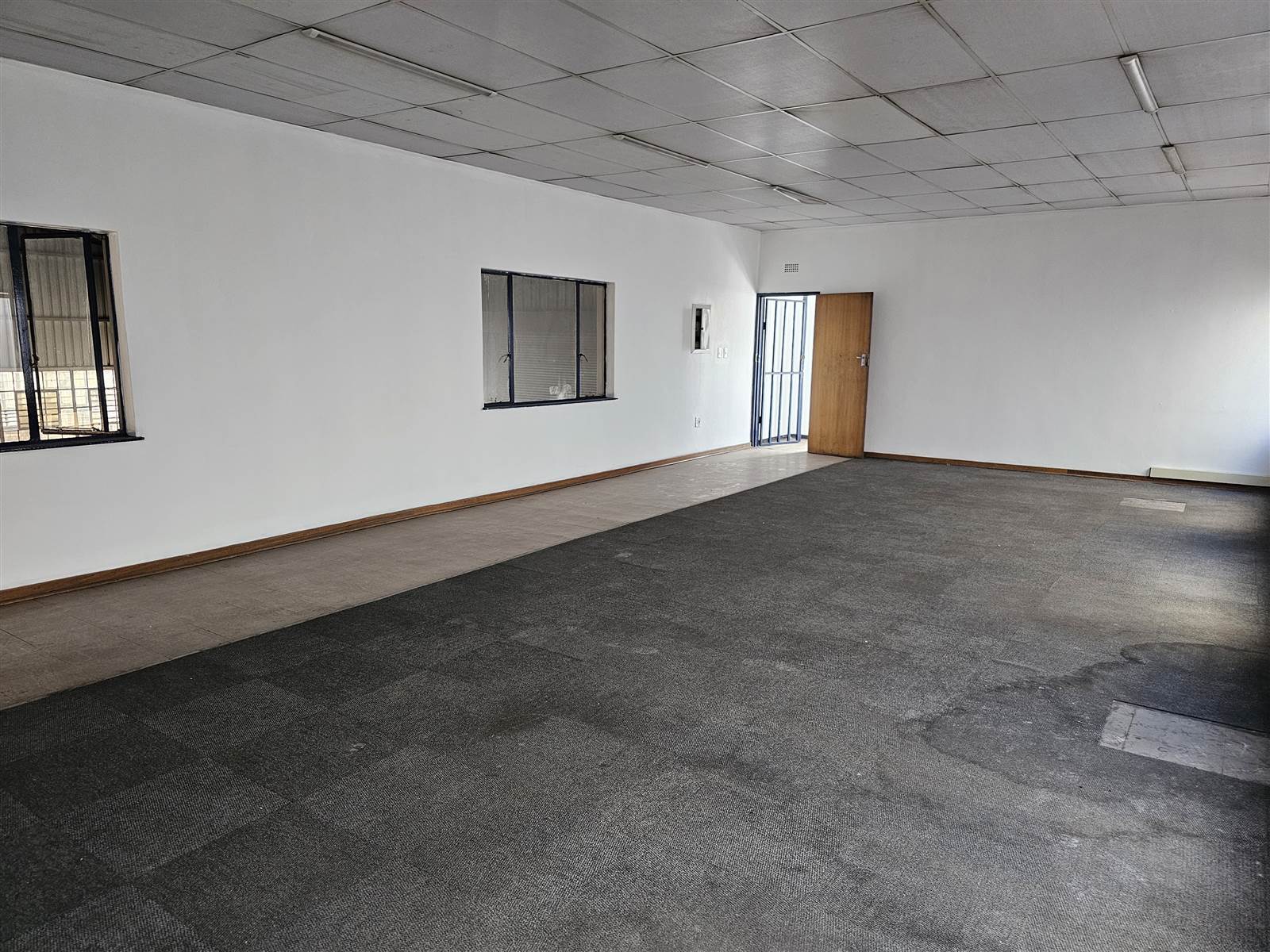 500  m² Industrial space in Wadeville photo number 13