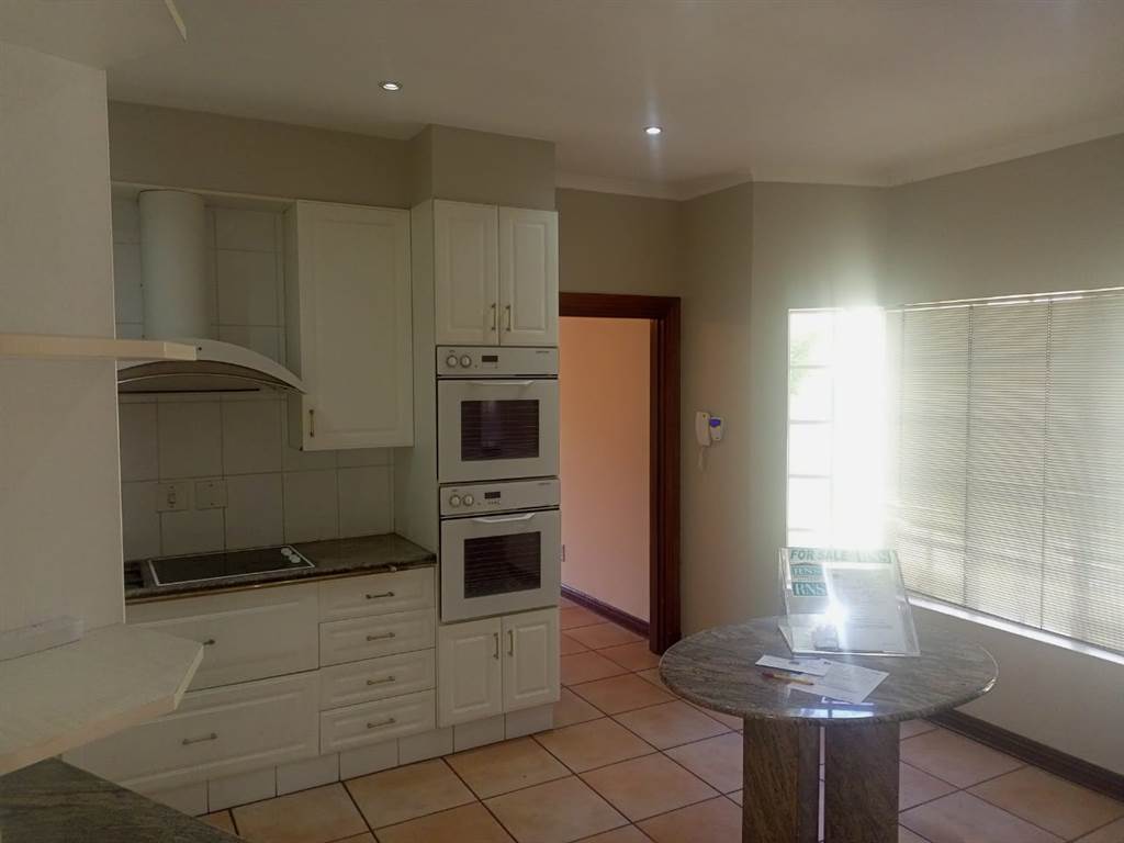 5 Bed House in Boksburg West photo number 19