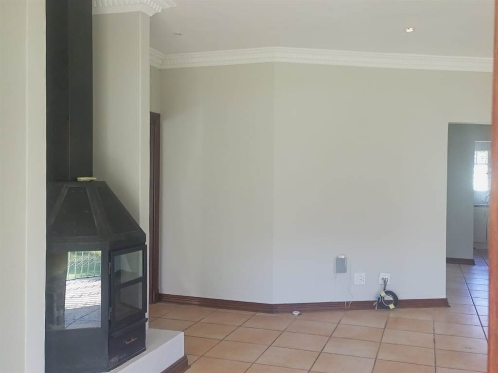5 Bed House in Boksburg West photo number 9