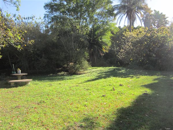 1 065 m² Land