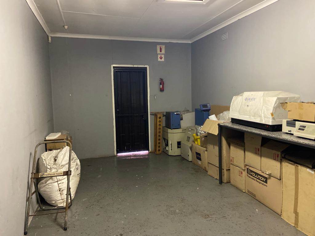 450  m² Commercial space in Klipfontein photo number 6