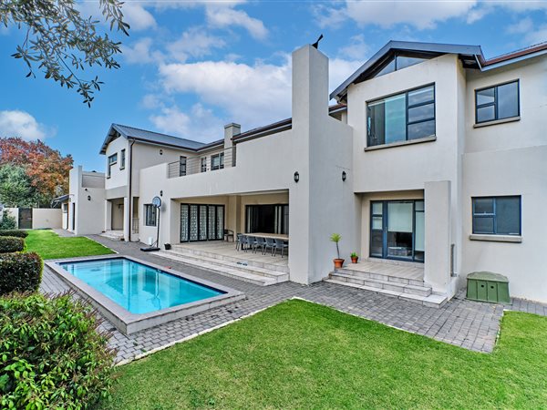 5 Bedroom House 5 Bedroom House