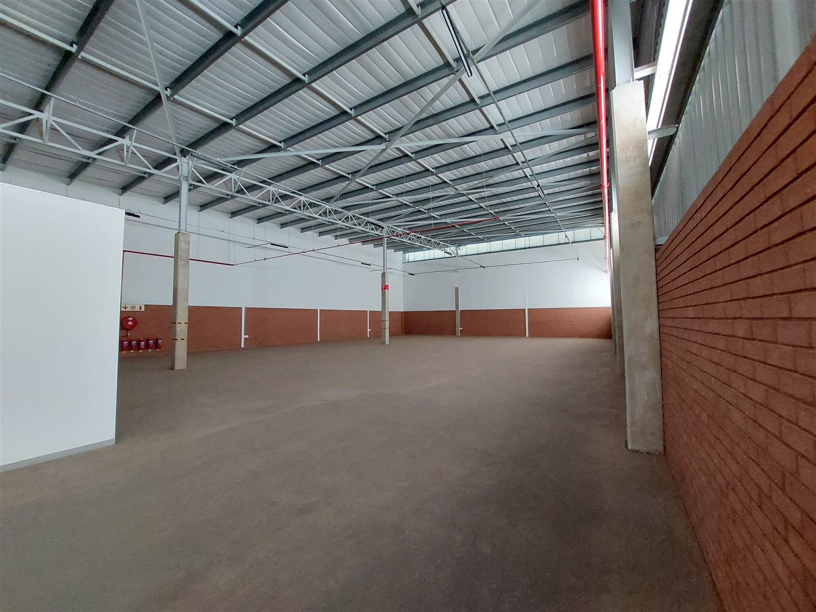 676  m² Industrial space in Clayville photo number 5