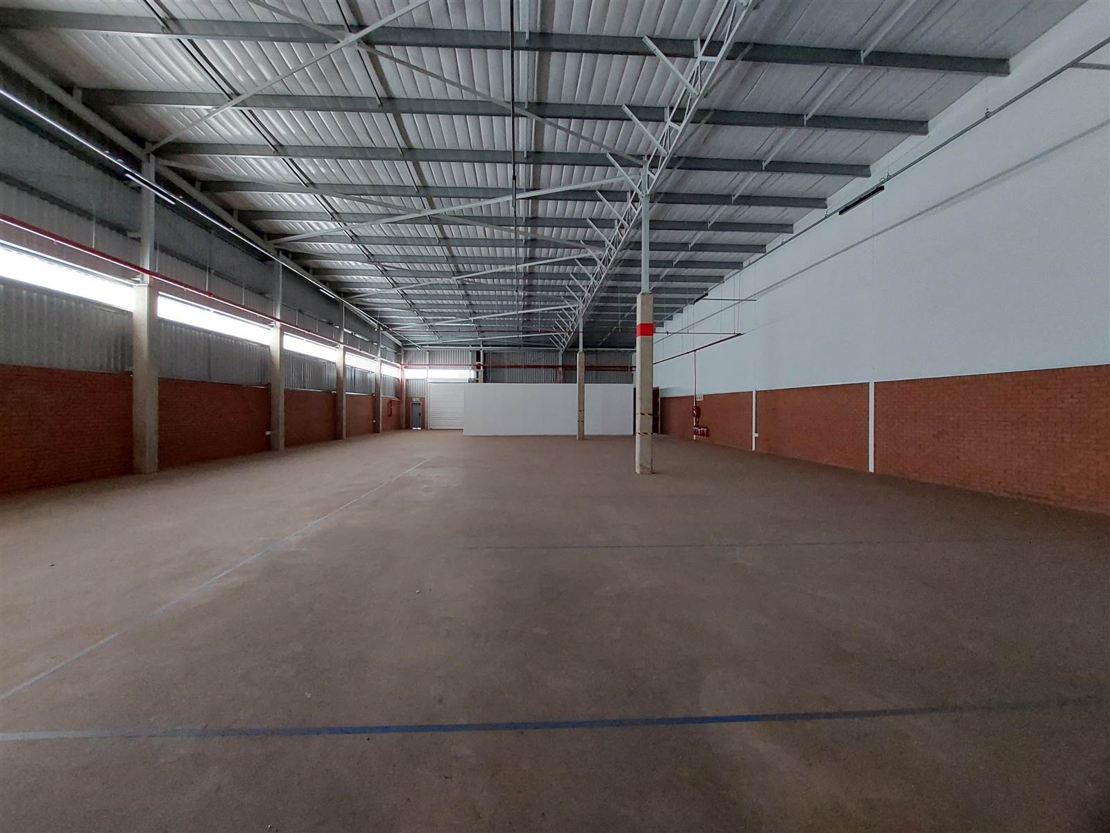 676  m² Industrial space in Clayville photo number 3