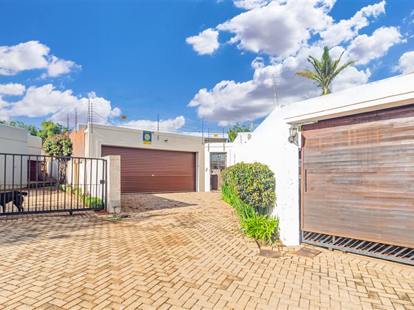 3 Bedroom House 3 Bedroom House