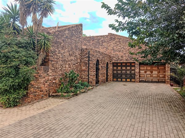 3 Bedroom House 3 Bedroom House