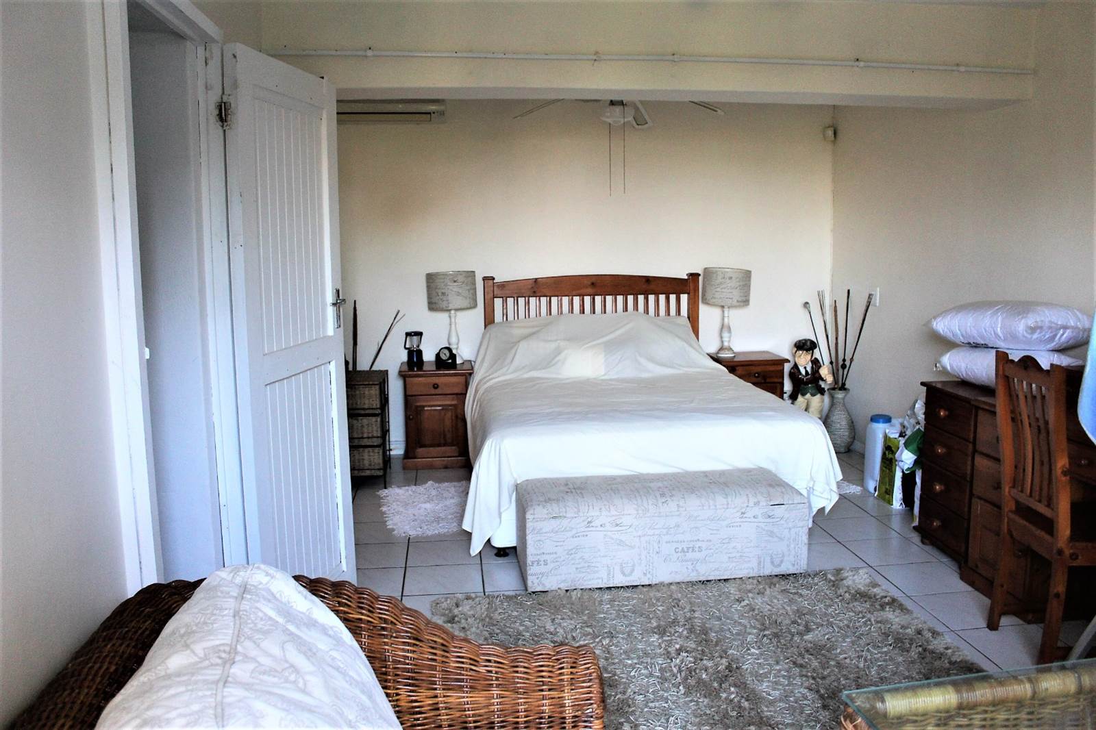 4 Bed House in Leisure Bay photo number 23