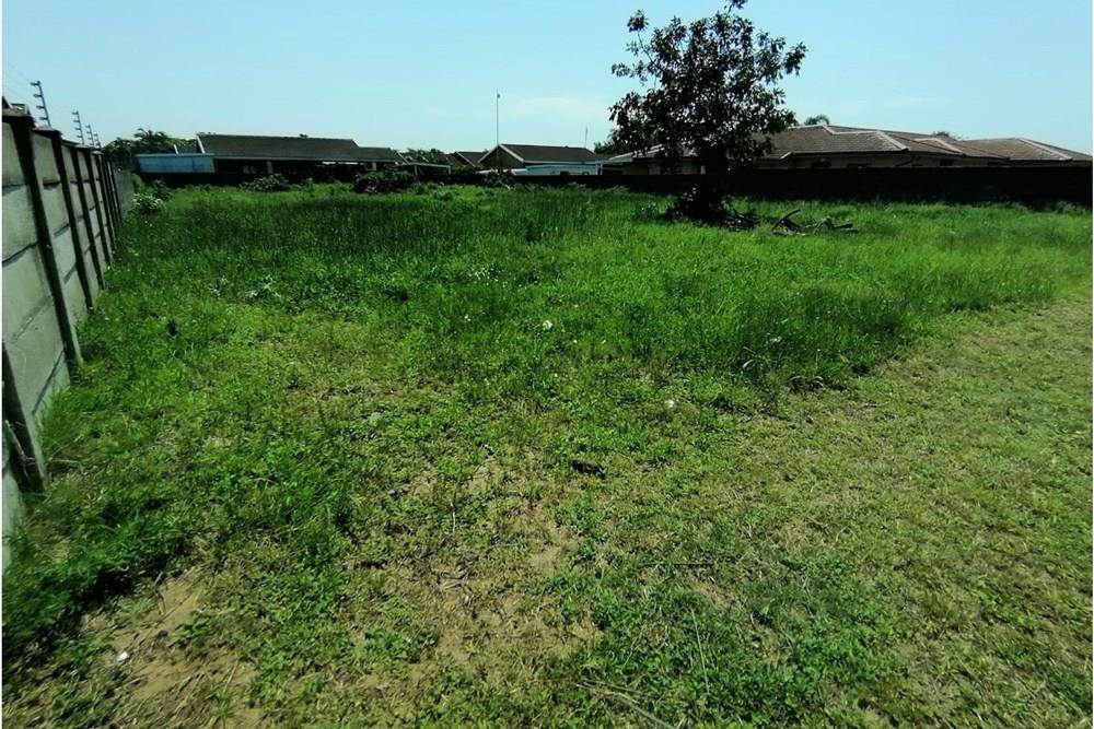 1000 m² Land available in Birdswood photo number 6