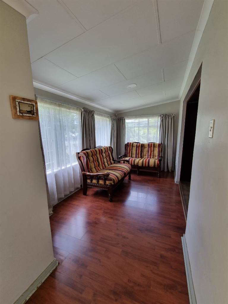 3 Bed House in Harrismith photo number 7