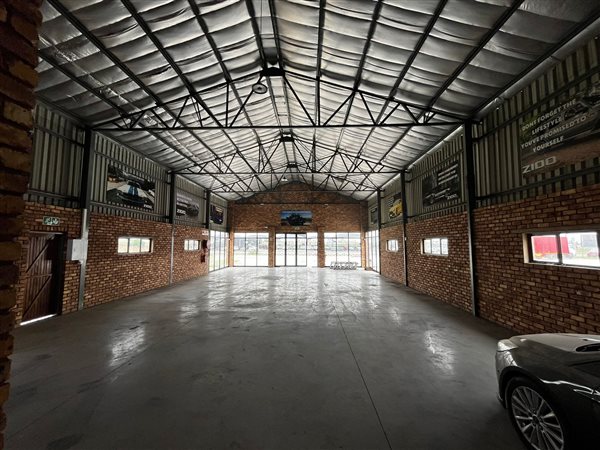 5 891  m² Industrial space