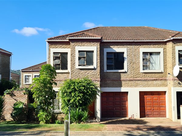 3 Bedroom Townhouse 3 Bedroom Townhouse